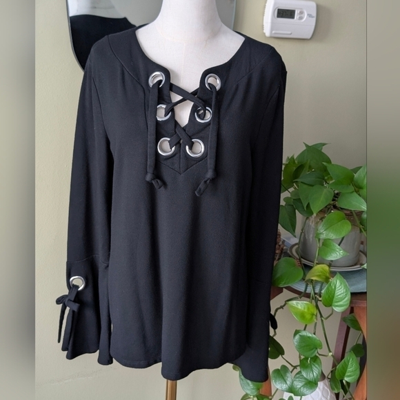 INC International Concepts Women's Size Medium Black Silver Embellished Top - Picture 11 of 11